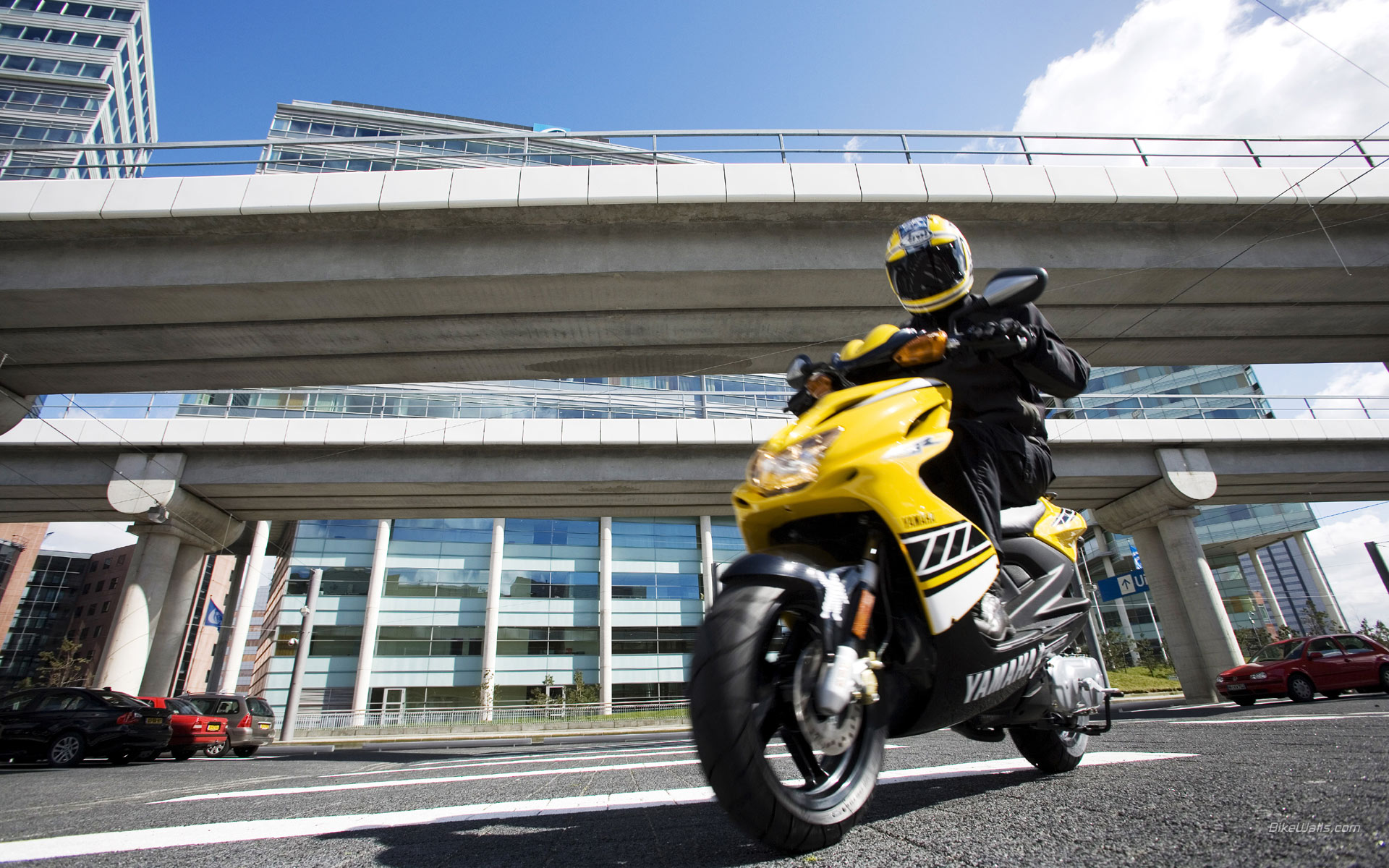 2014 Yamaha Aerox 4 Photos, Informations, Articles - Bikes 